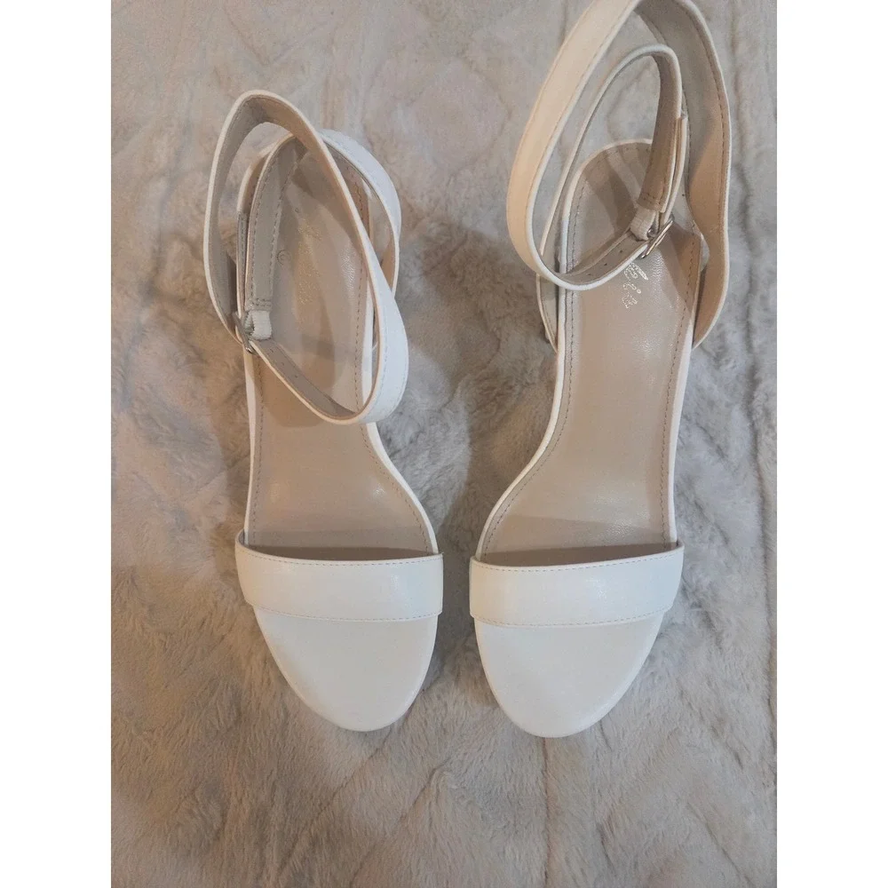 White Platform Block High Heel Sandals Ankle Strap Stiletto vegan Leather Size 9